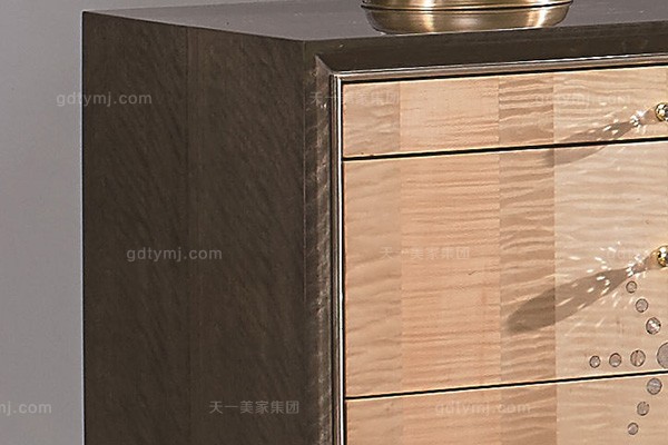 純手工，描香檳金工藝.jpg